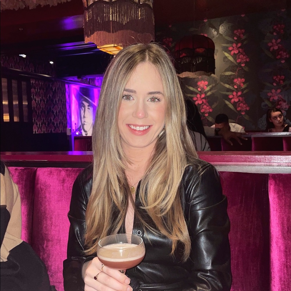 Meet your Posher, Courtney